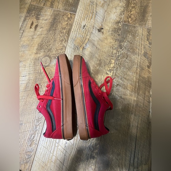 Vans Old Skool Casual Red and Black Shoes Women’s Size 6 - Picture 3 of 3